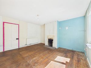 Lounge- click for photo gallery